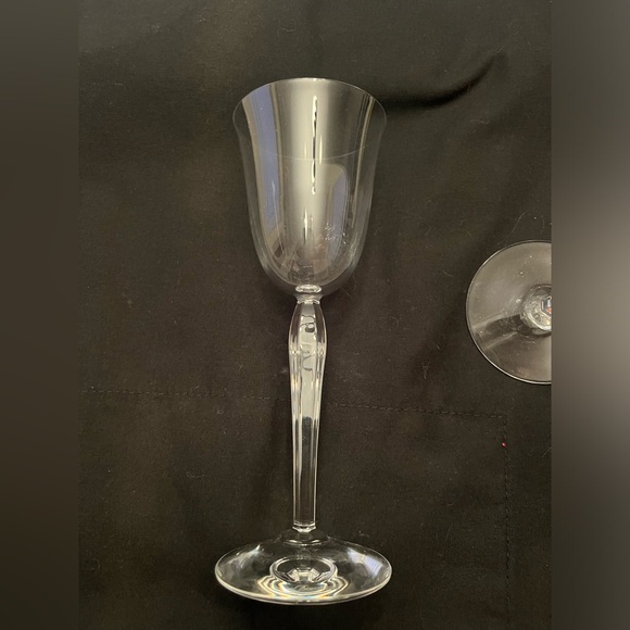 2 wine Glasses Model Clara IN Crystal
Baccarat - Picture 3 of 7